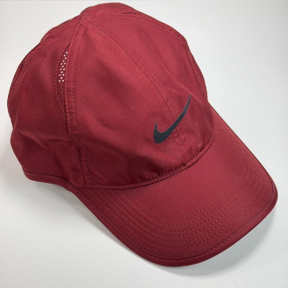 Nike Featherlight Running Hat Unisex Maroon Adjustable Strapback Performance Cap
